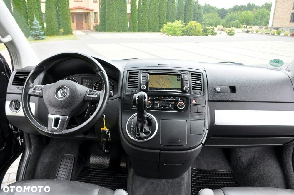 Volkswagen Multivan - 29