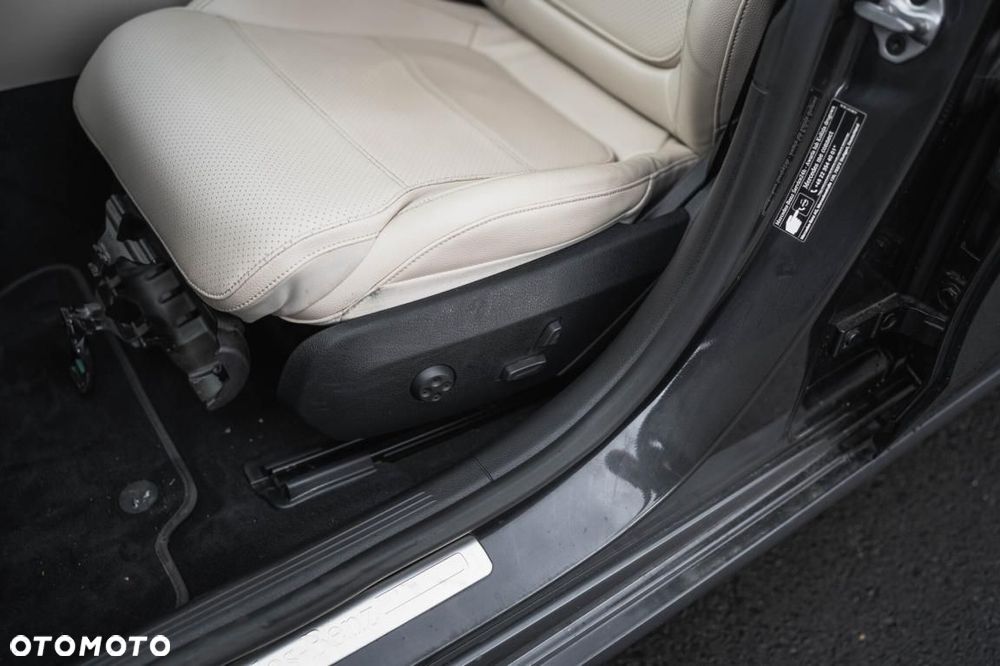 Mercedes-Benz Klasa C - 26