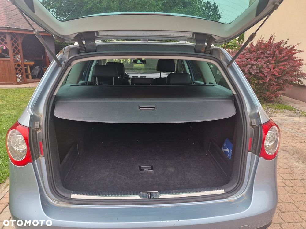 Volkswagen Passat Variant - 11