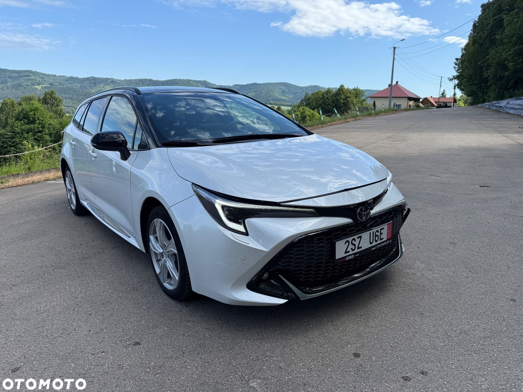 Toyota Corolla 2.0 Hybrid Touring Sports GR Sport - 1