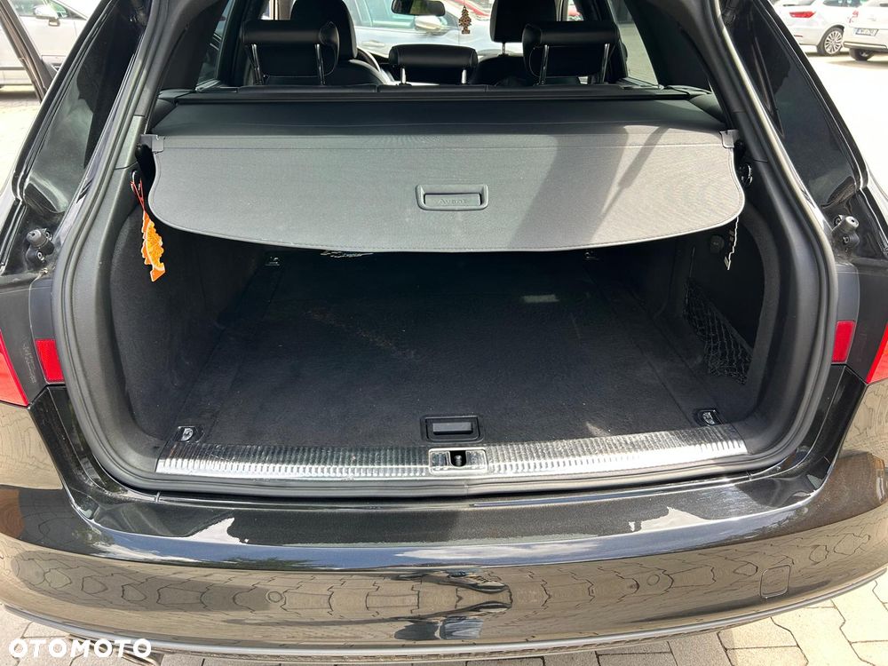 Audi A4 Avant 2.0 TDI DPF clean diesel multitronic S line Sportpaket - 18