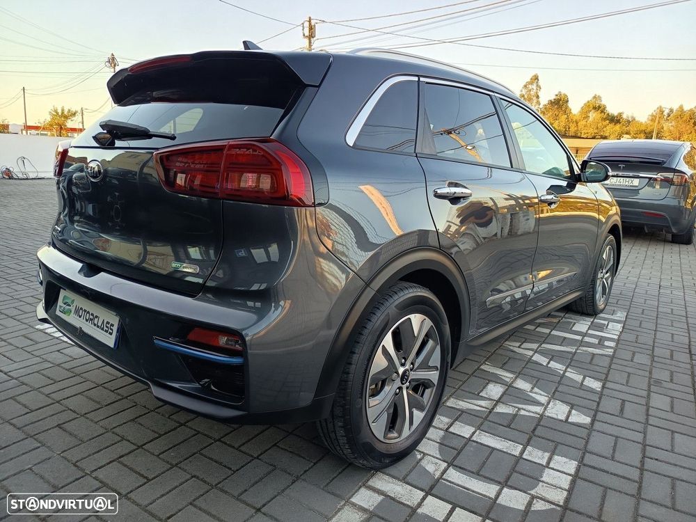 Kia e-Niro 64kWh - 11