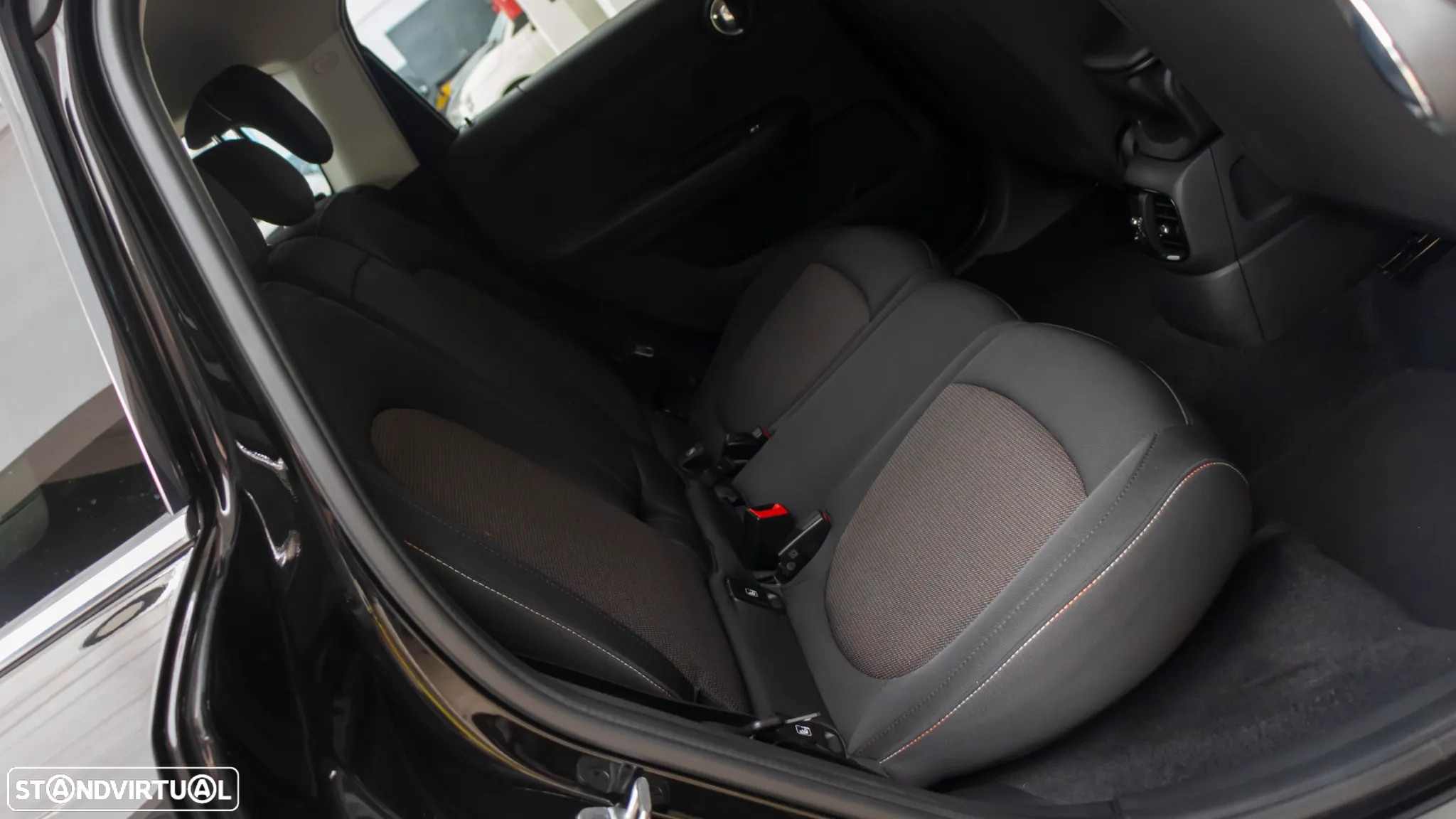 MINI Countryman One D - 10