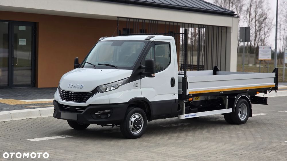 Iveco DAILY 3.0 180KM  50C18❗❗160 TYŚ PRZEBIEGU NOWY ❗️❗️MOCNY WYWROT Z PRZYSTAWKI / NOWY MODEL  / 3-STRONNA WYWROTKA KAMIL NADWOZIA / FULL OPCJA / BURTY 40CM / HAK + WYJSCIE HYDRAULICZNE DO PRZYCZEPY / SKRZYNIA MANUALNA / BLIŹNIAKI / SERWIS ASO / SALON POLSKA / 35C15 50C15 35C18❗❗ BEZ PRZEBIEGU JAK Z SALONU - NOWY -❗❗ - 11