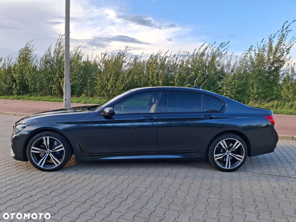 BMW Seria 7 750i xDrive - 6