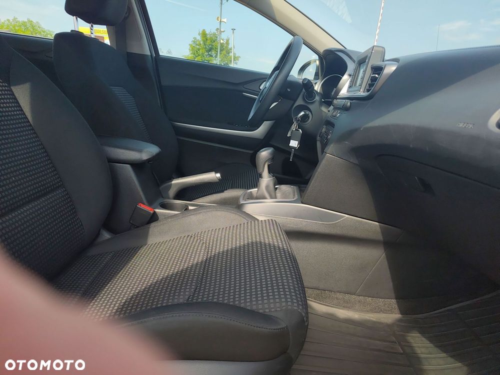 Kia Ceed - 21