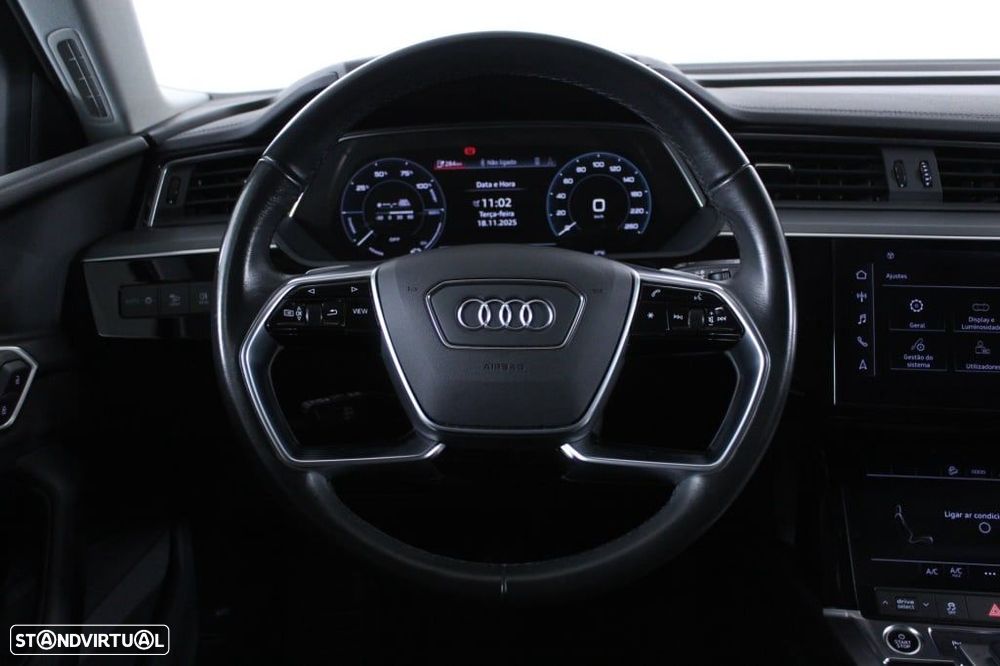 Audi Q8 e-Tron 55 quattro Advanced - 19