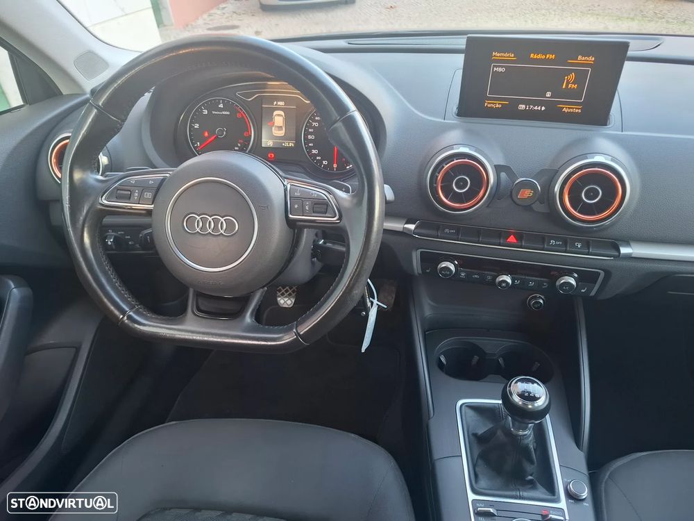 Audi A3 Limousine 1.6 TDI Advance - 10