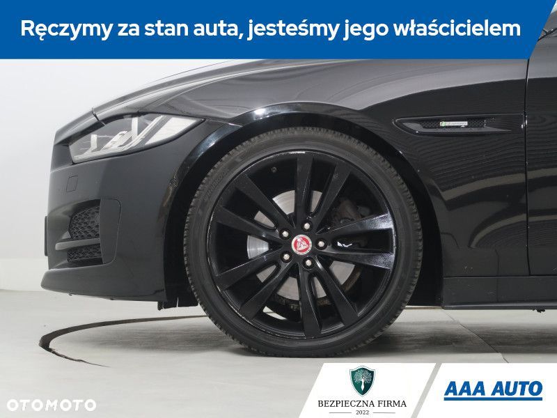 Jaguar XE - 17