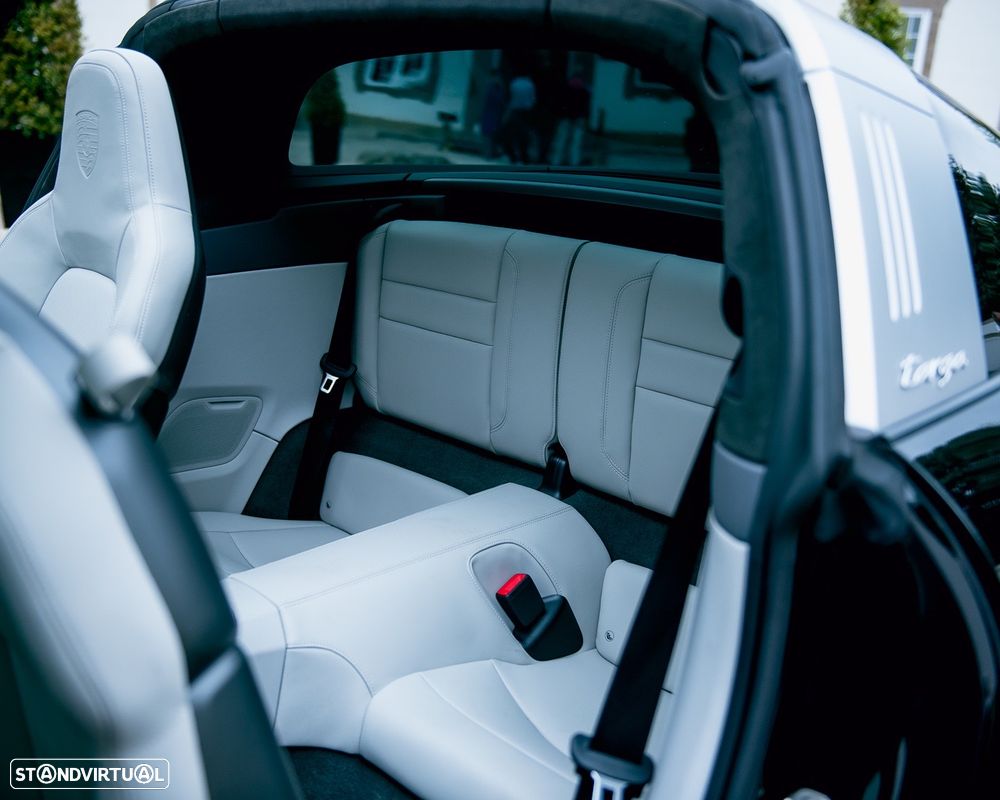 Porsche 911 (992) - 31