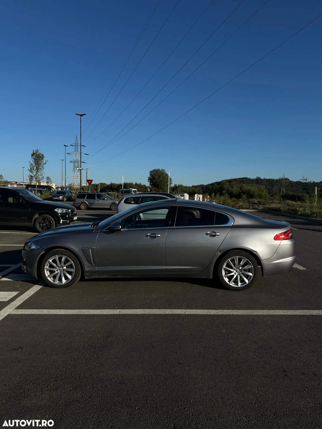 Jaguar XF 2.2D Luxury - 4