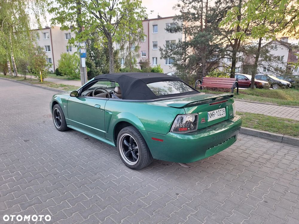 Ford Mustang - 5