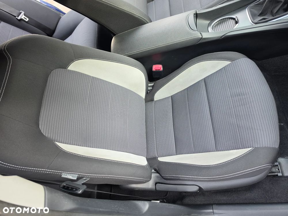 Toyota Avensis 2.0 D-4D Active Business - 15