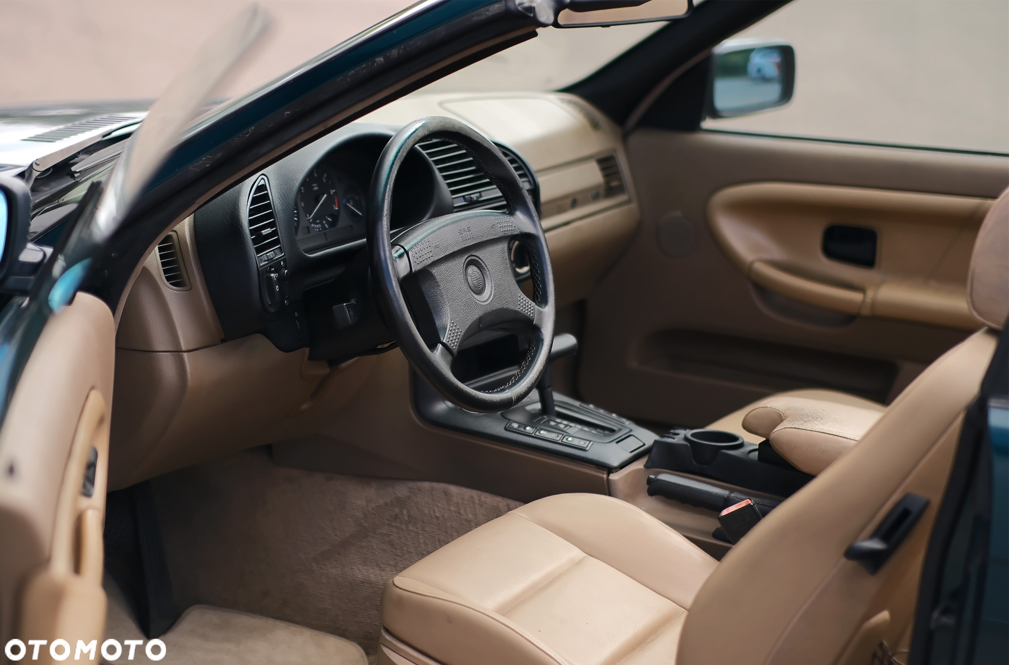 BMW Seria 3 325i - 35