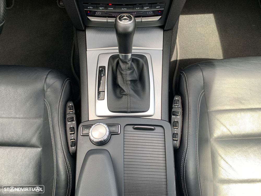 Mercedes-Benz E 220 CDI Avantgarde BlueEfficiency Auto. - 30
