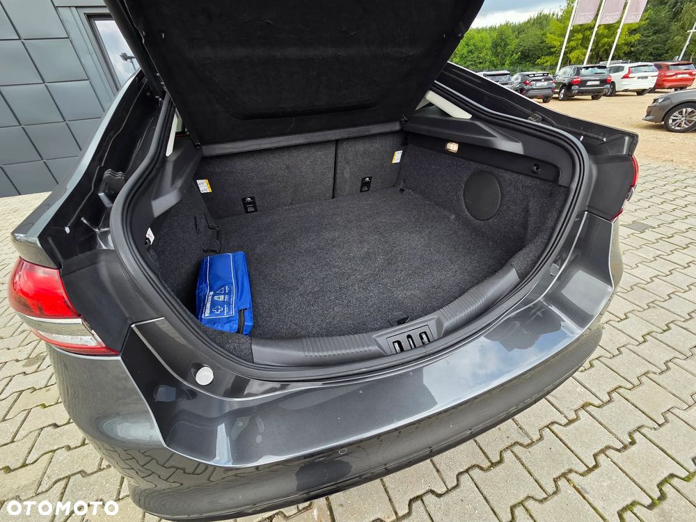 Ford Mondeo 2.0 EcoBlue Titanium - 24