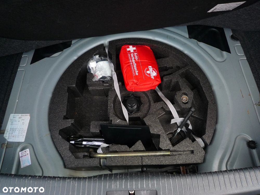 Volkswagen Golf 2.0 TDI Comfortline DSG - 32
