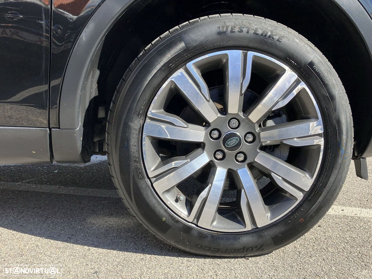 Land Rover Discovery Sport 2.0 eD4 HSE - 26