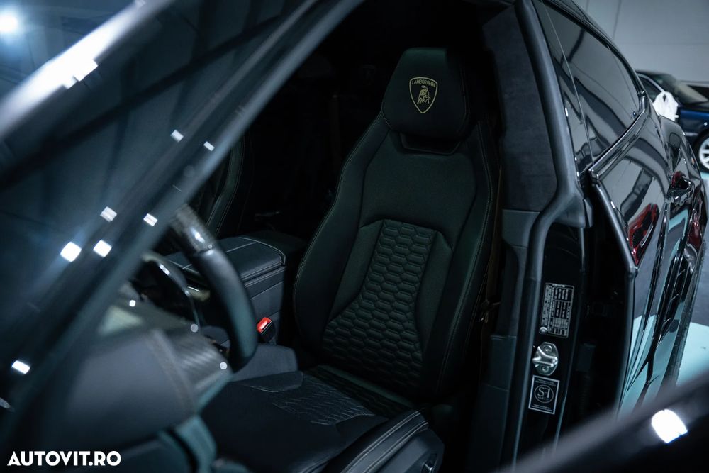 Lamborghini URUS - 34