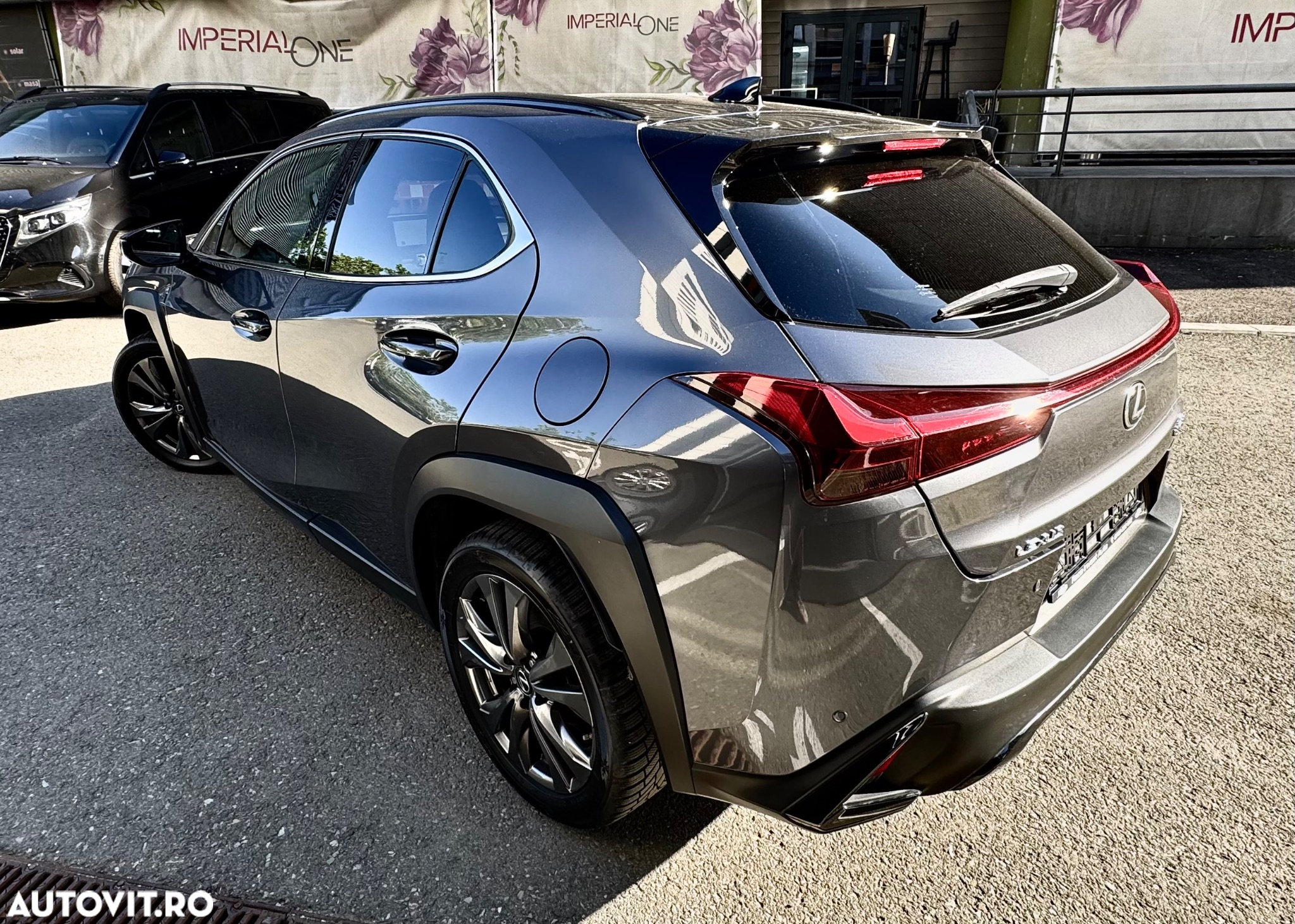 Lexus UX 250h 2.0L HEV 20H- (178 HP) 4X4 CVT F Sport - 4