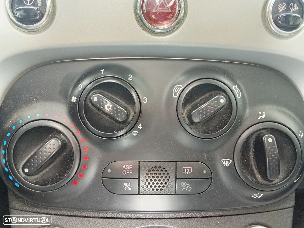 Fiat 500C 1.0 Hybrid Lounge - 13