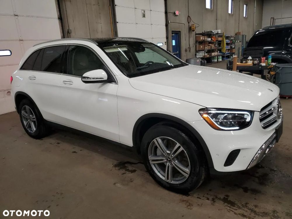 Mercedes-Benz GLC 300 4Matic 9G-TRONIC - 2