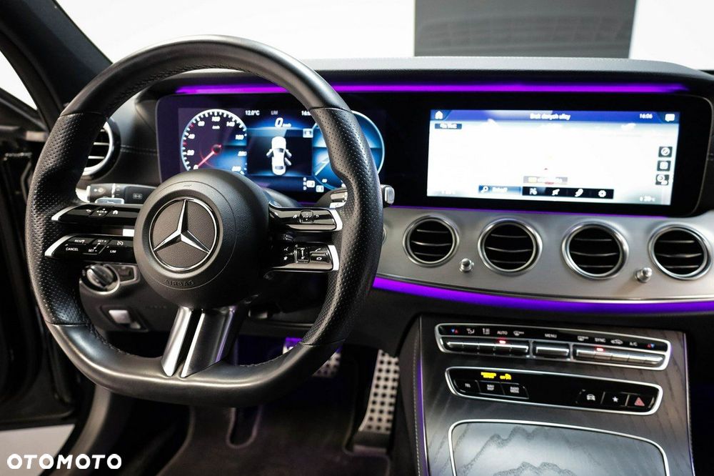 Mercedes-Benz Klasa E - 23