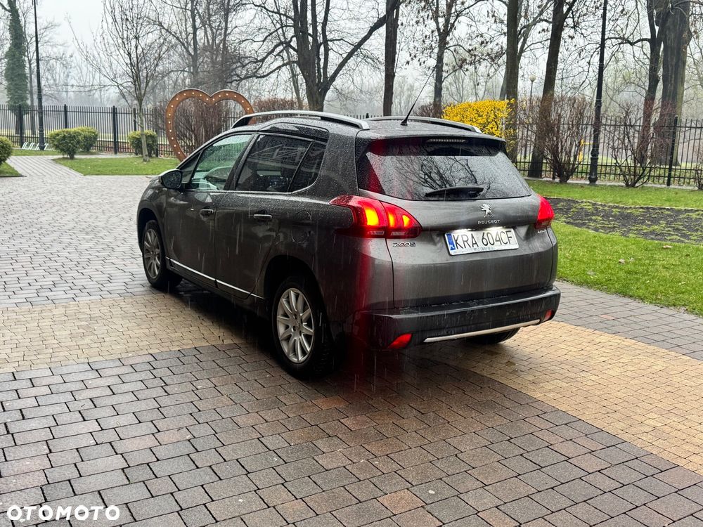 Peugeot 2008 1.6 BlueHDi Style - 10