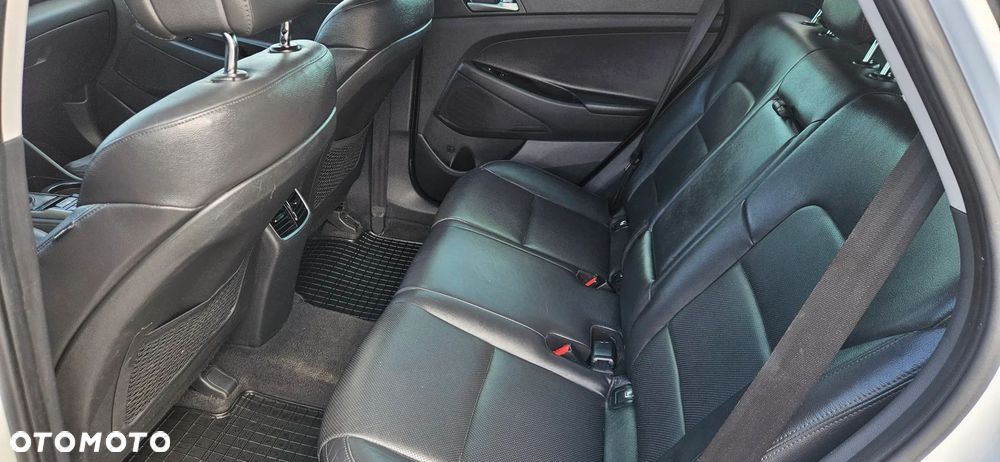 Hyundai Tucson 2.0 CRDI 4WD Automatik Premium - 13