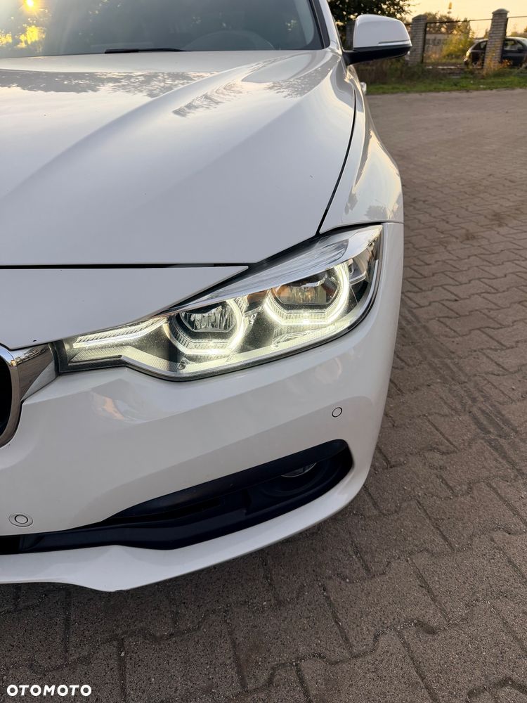 BMW 3 Series 2018 photo 5