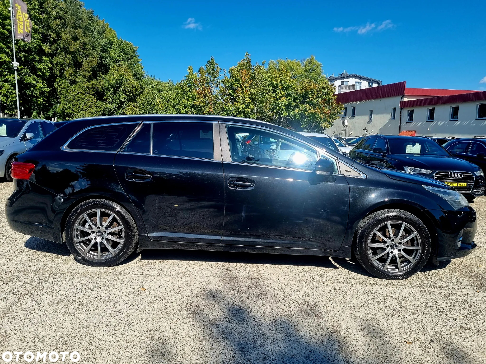 Toyota Avensis 1.8 Sol NAVI - 4