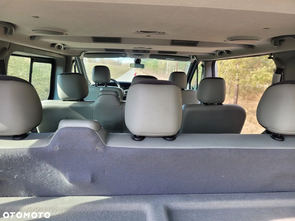 Renault Trafic Passenger Expression - 8