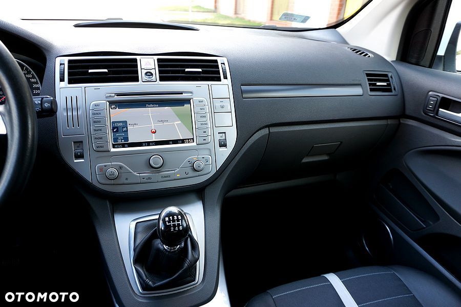 Ford Kuga 2.0 TDCi 4x4 Titanium - 32