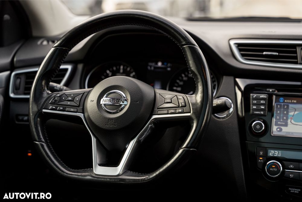 Nissan Qashqai 1.6 DCI Xtronic N-Connecta - 20