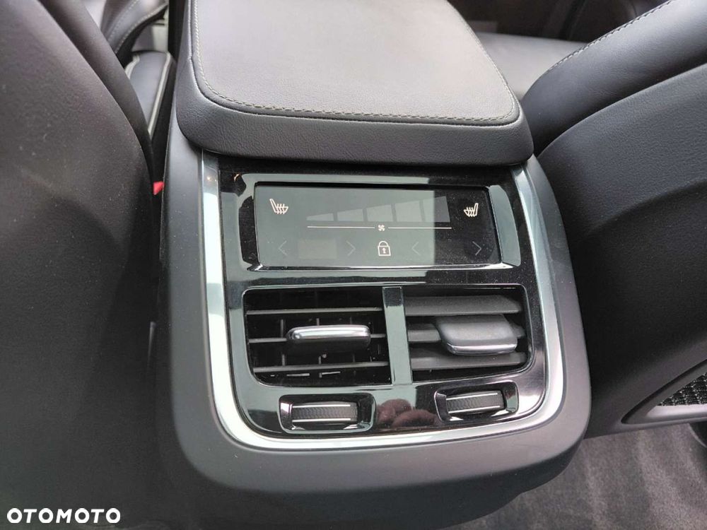 Volvo XC 90 - 26