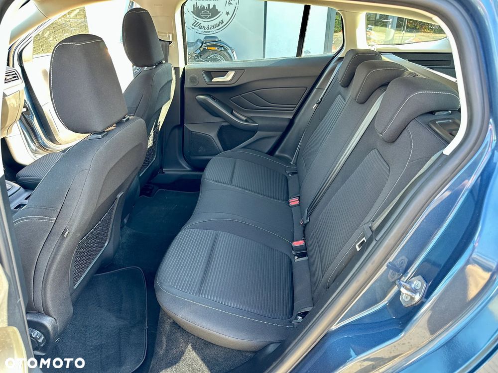 Ford Focus 1.0 EcoBoost Titanium - 23
