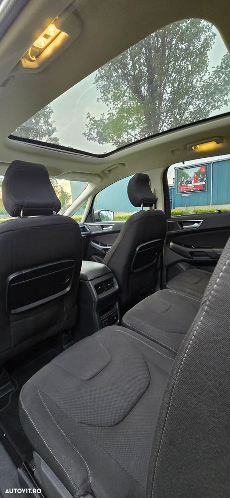 Ford S-Max - 11