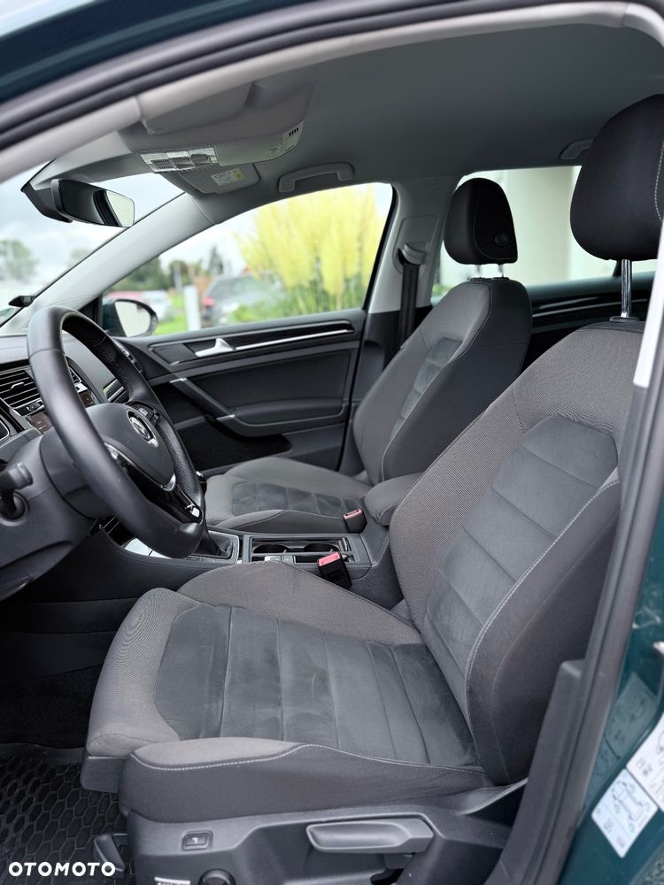 Volkswagen Golf Variant - 36