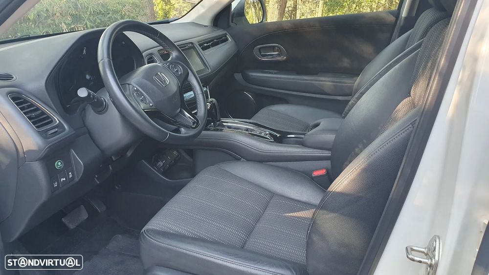Honda HR-V 1.5 i-VTEC Executive CVT - 17