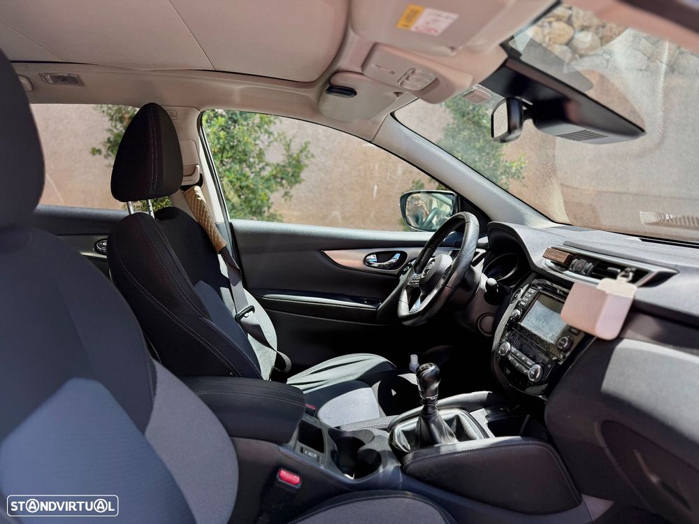 Nissan Qashqai 1.5 dCi N-Connecta - 6