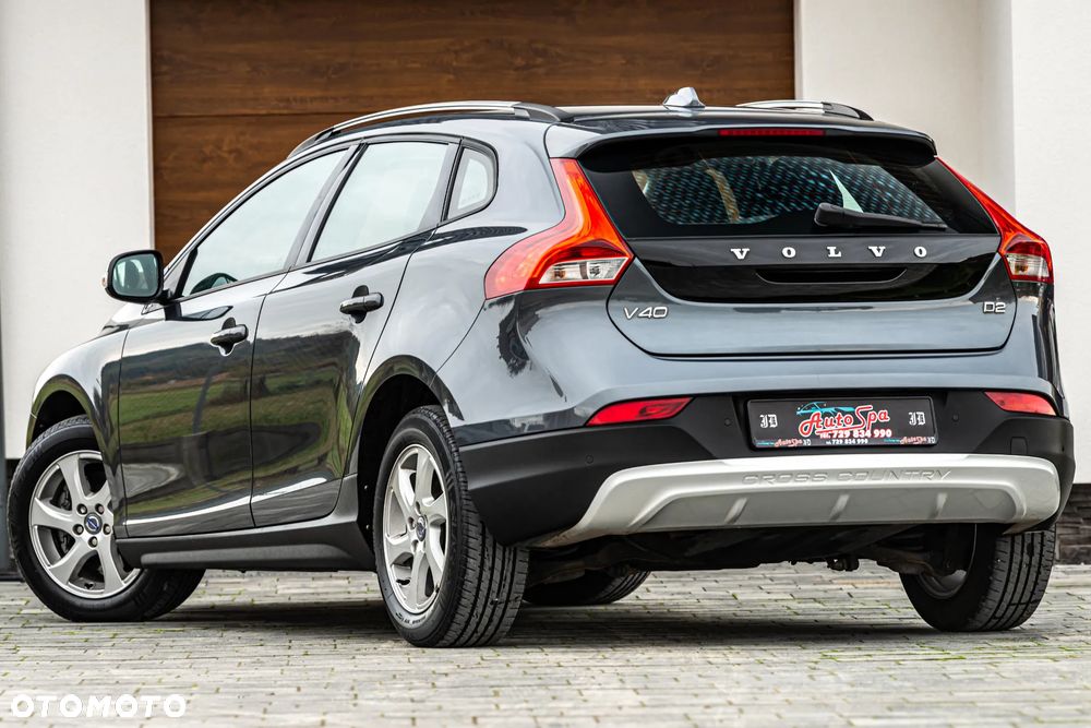 Volvo V40 Cross Country - 4