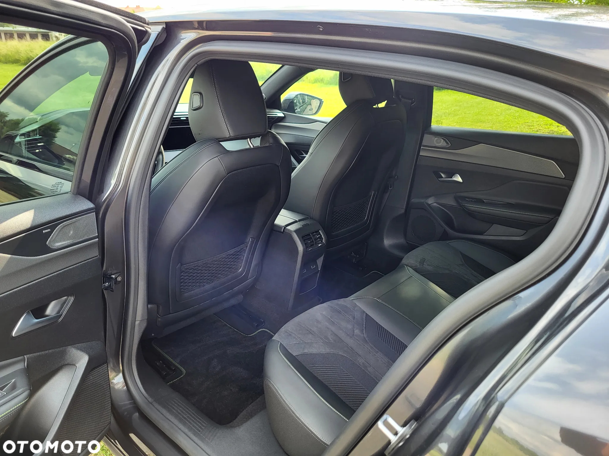 Peugeot 408 - 9
