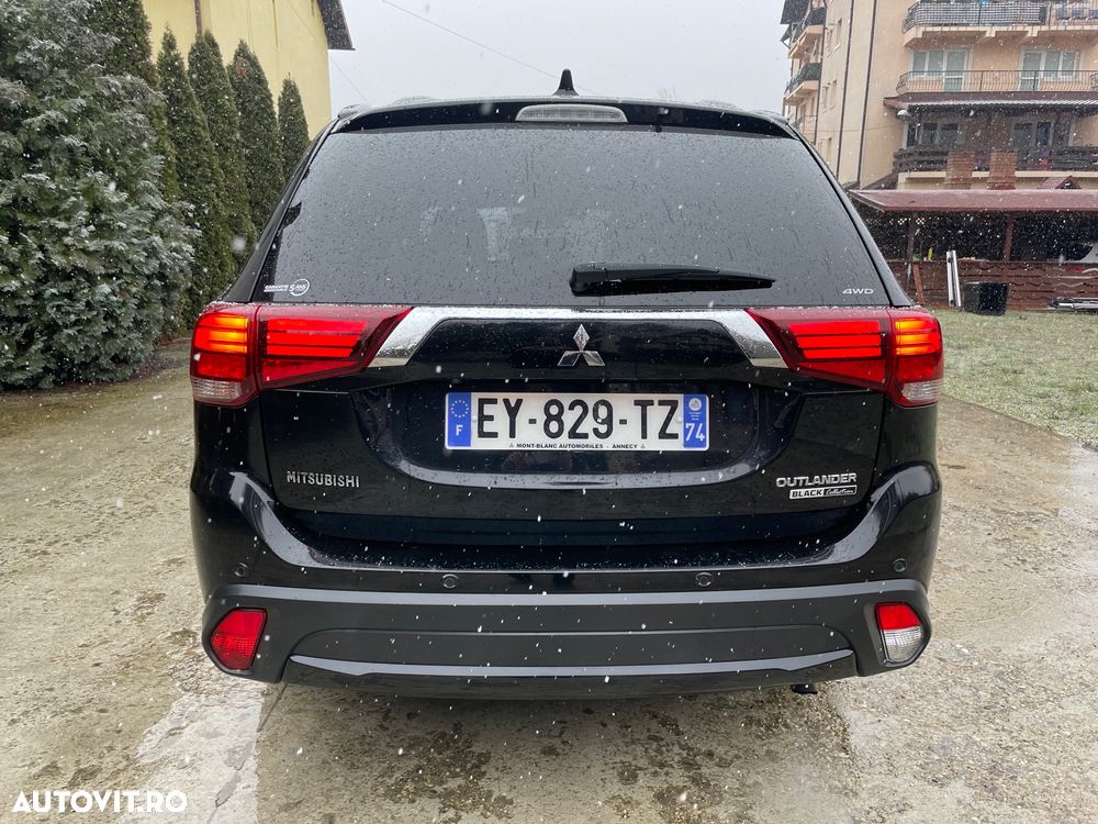 Mitsubishi Outlander - 10