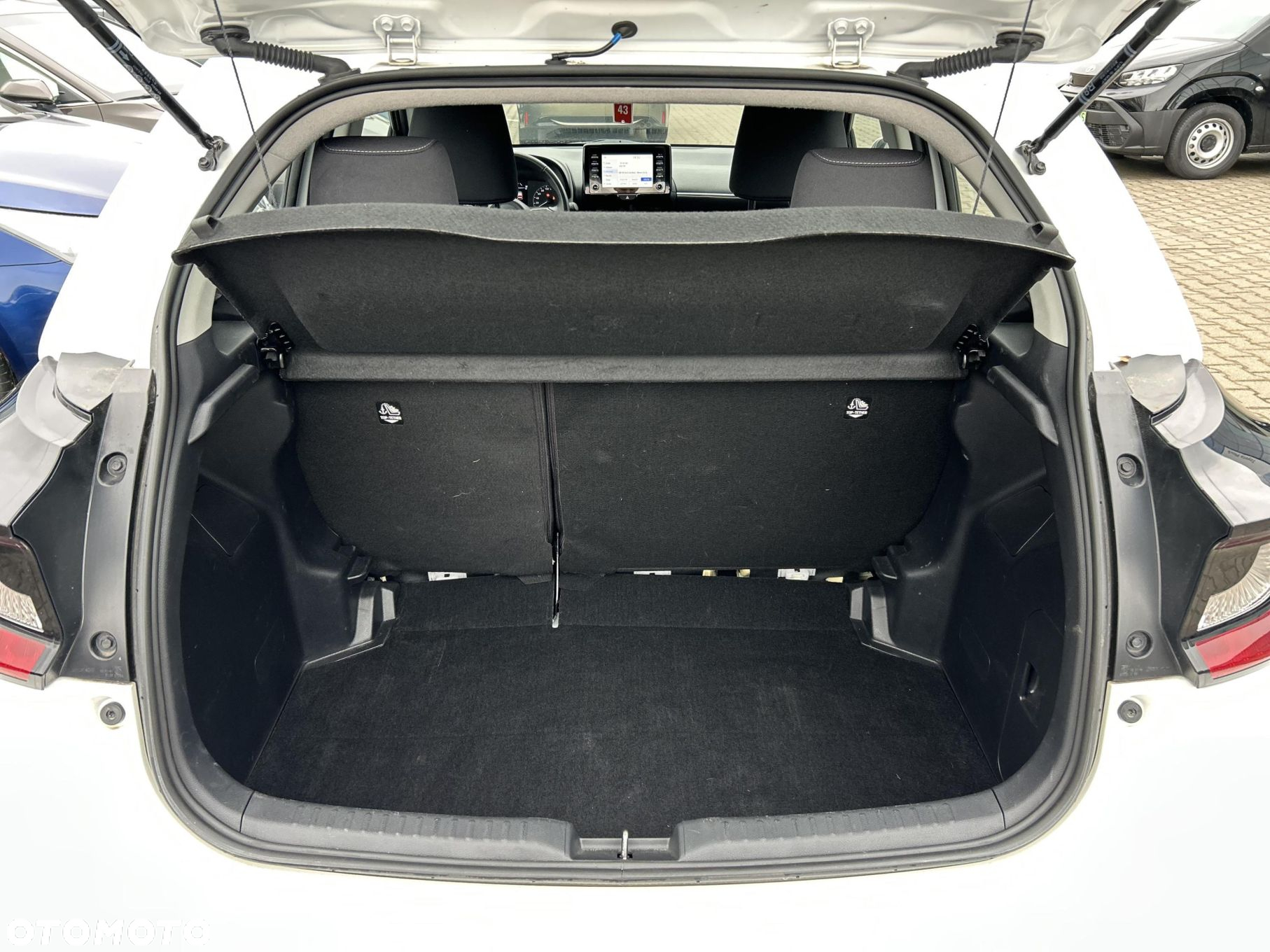Toyota Yaris - 13