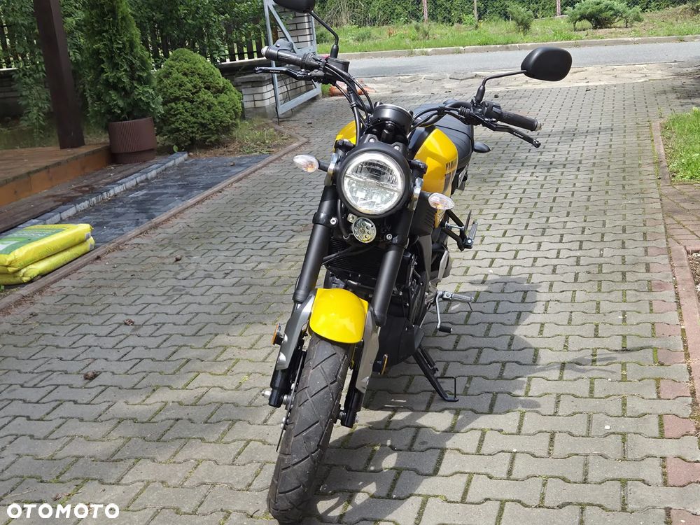 Yamaha XSR - 21