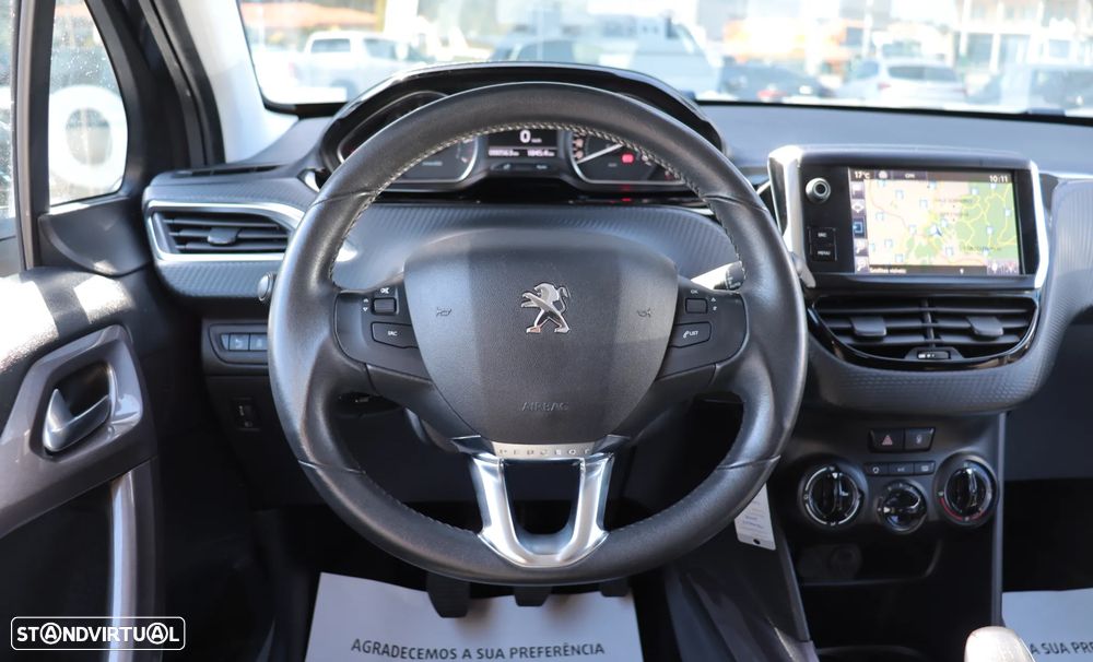 Peugeot 2008 1.2 PureTech Style - 8