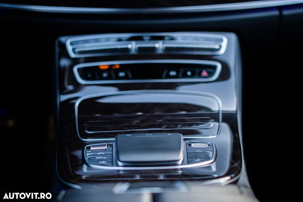 Mercedes-Benz E - 22