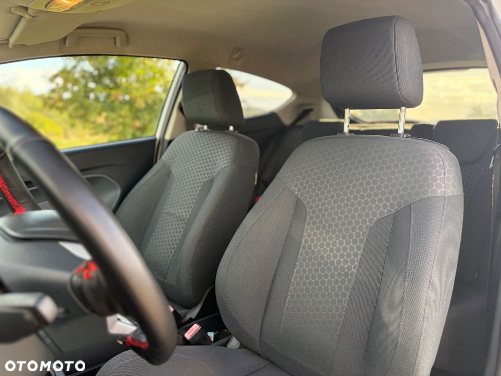 Ford Fiesta - 20