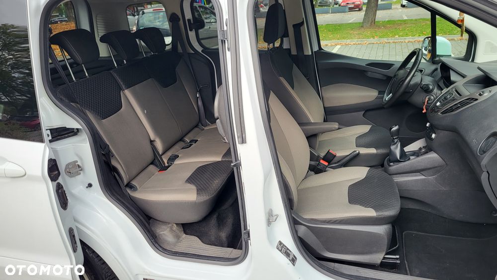 Ford Tourneo Courier 1.0 EcoBoost S&S Ambiente - 8