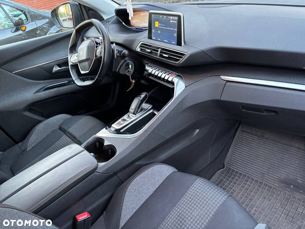 Peugeot 5008 1.5 BlueHDi Active Pack S&S EAT8 - 28